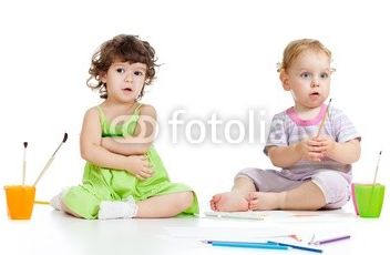 Children_group_painting_with_brush_in_studio_isolated.jpg